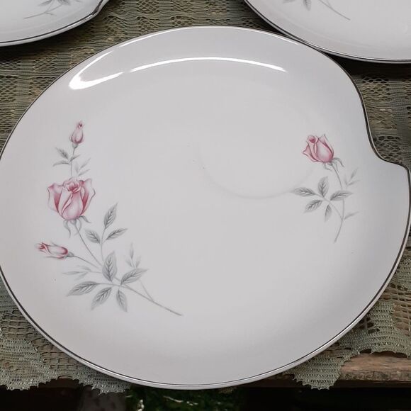 8 pc. vintage snack set Regina Rose by Royal Cameo crafted in Japan - Picture 3 of 9